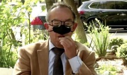 娱乐圈吃瓜博主戴口罩,揭秘明星隐私背后的神秘面纱