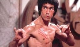 深圳网友爆料李小龙视频,揭秘武坛传奇背后的故事